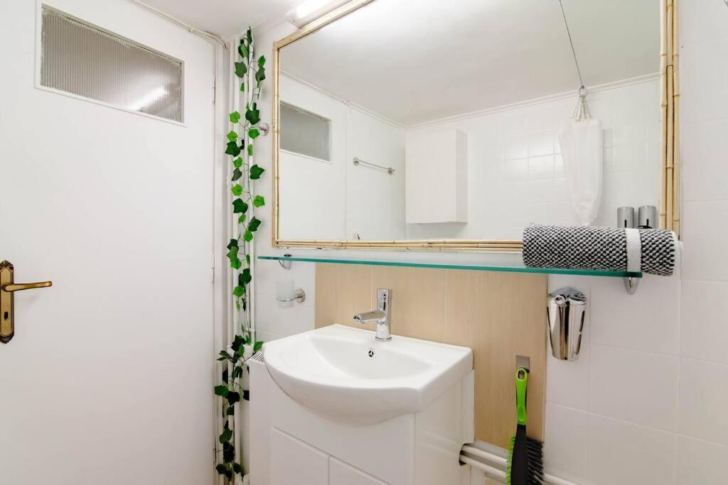Athens Paradise Apartament 50 Sqm Near To Metro #2 ภายนอก รูปภาพ